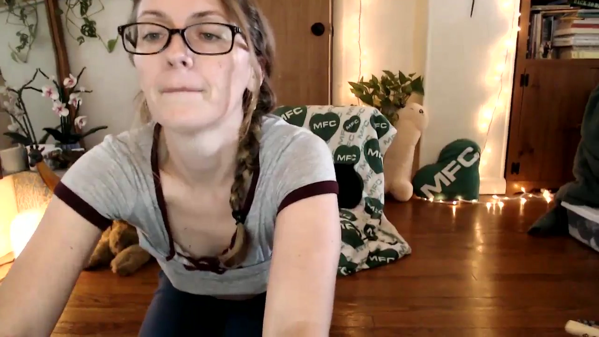 Gallery image thumbnail from WildflowerEm's myfreecams stream on, 09/10/2025, 19:11 image 18 of 20