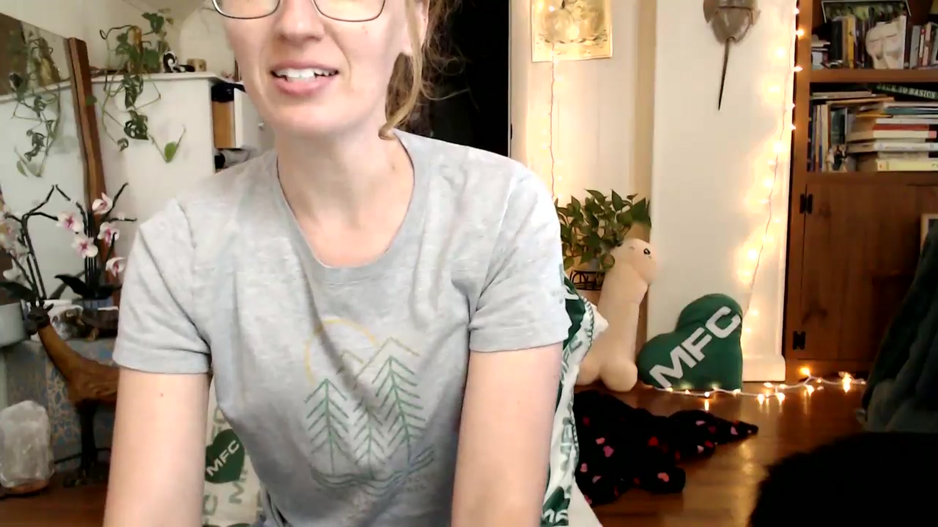 Gallery image thumbnail from WildflowerEm's myfreecams stream on, 09/16/2025, 17:12 image 4 of 20