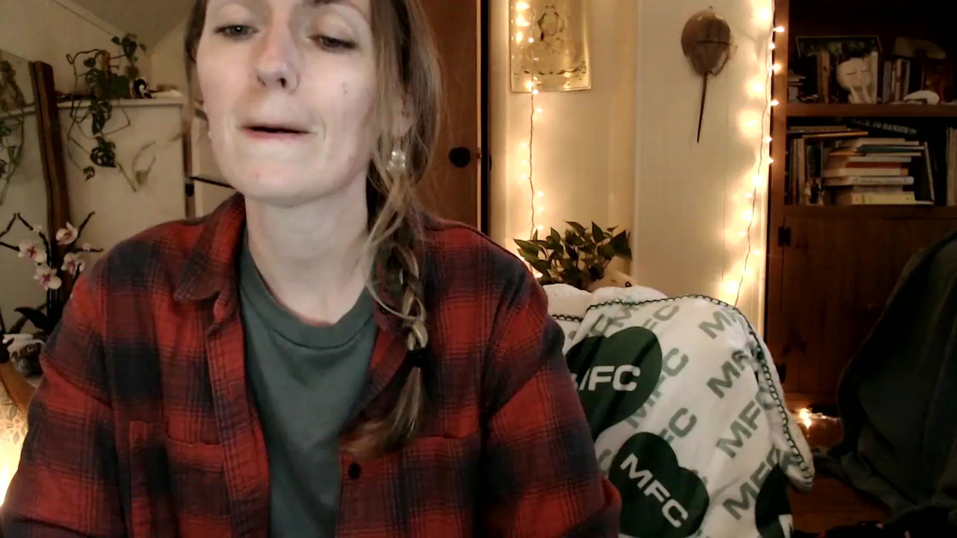 Gallery image thumbnail from WildflowerEm's myfreecams stream on, 09/21/2025, 23:40 image 1 of 20