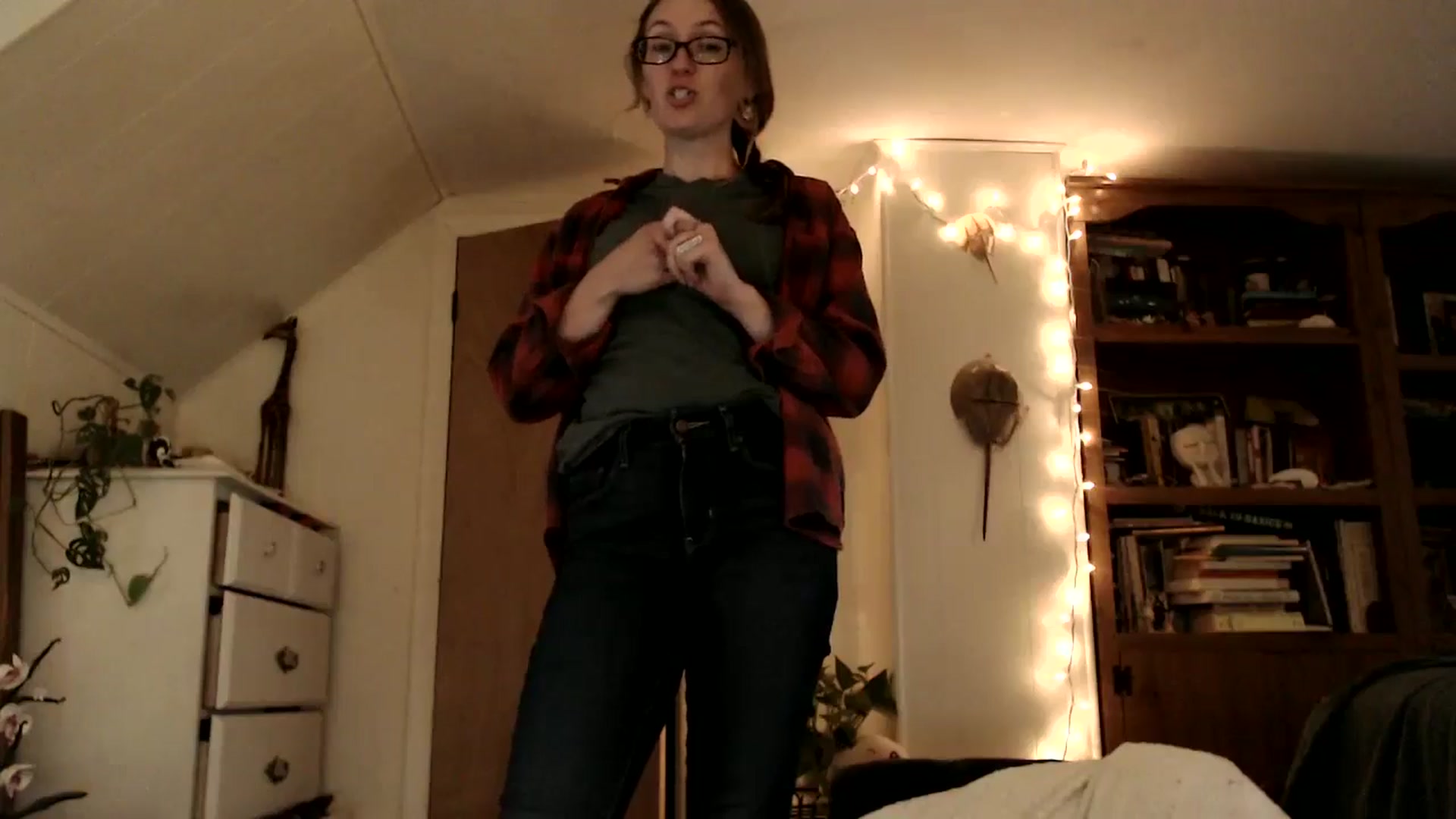 Gallery image thumbnail from WildflowerEm's myfreecams stream on, 09/21/2025, 23:40 image 5 of 20