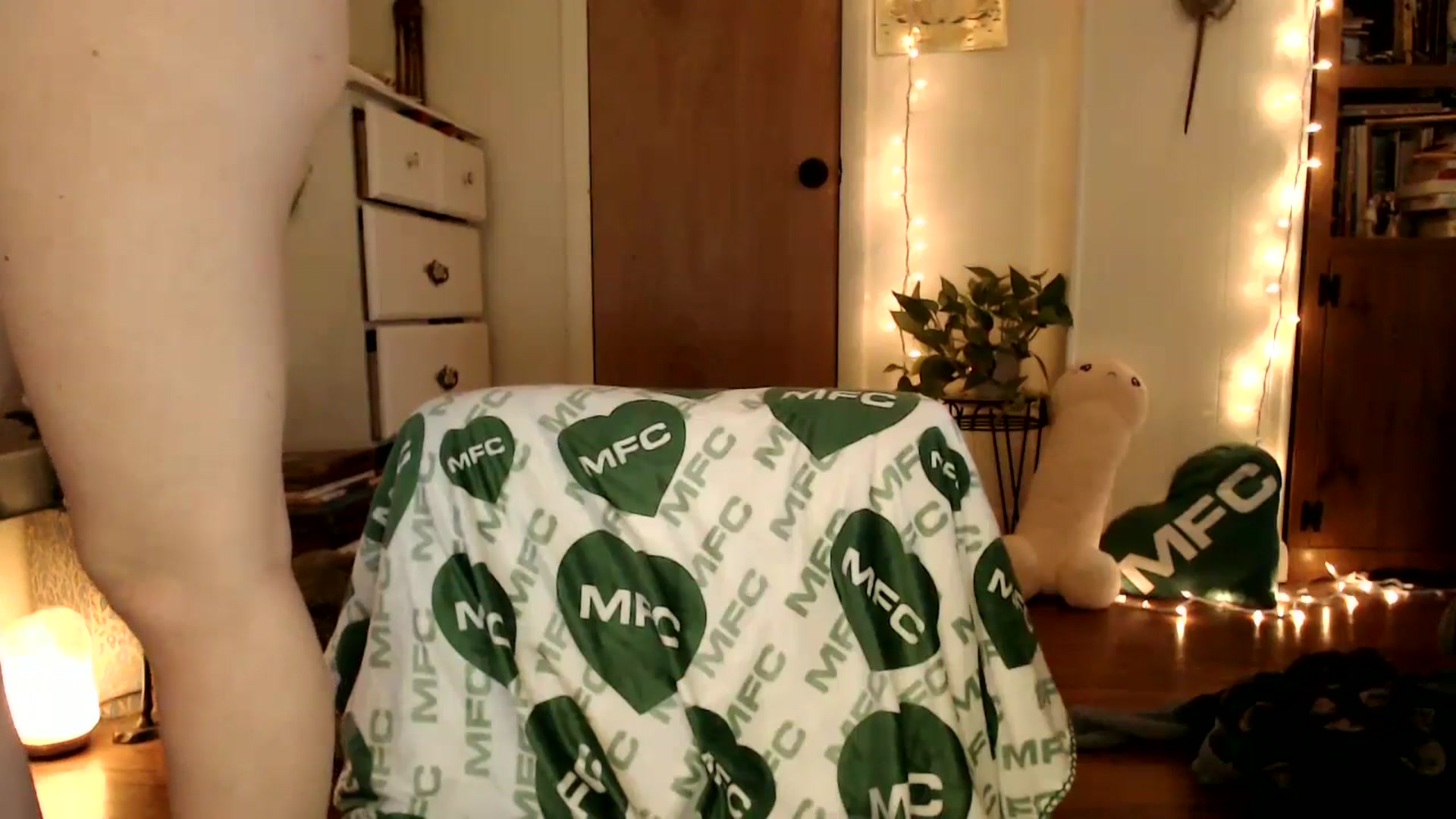 Gallery image thumbnail from WildflowerEm's myfreecams stream on, 09/25/2025, 19:14 image 12 of 20