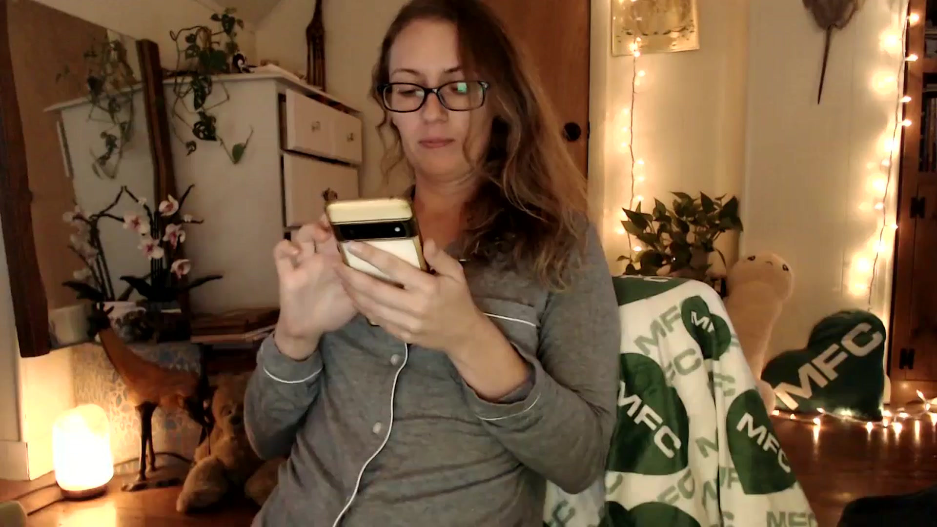 Gallery image thumbnail from WildflowerEm's myfreecams stream on, 09/25/2025, 19:14 image 5 of 20