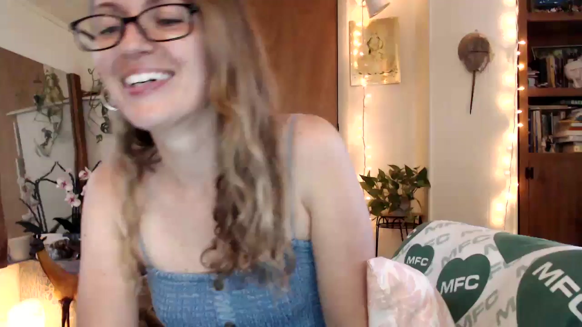 Gallery image thumbnail from WildflowerEm's myfreecams stream on, 09/30/2025, 17:54 image 5 of 20