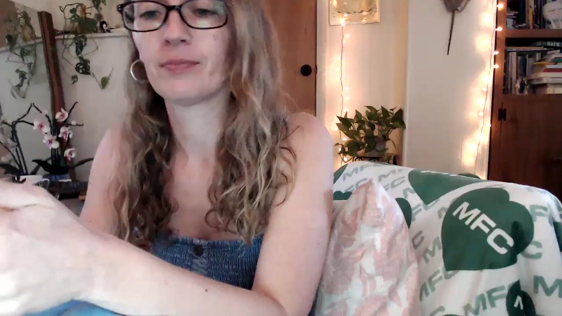 Gallery image thumbnail from WildflowerEm's myfreecams stream on, 09/30/2025, 17:54 image 10 of 20