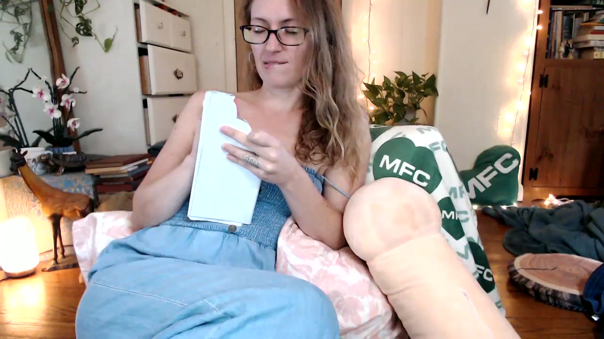 Gallery image thumbnail from WildflowerEm's myfreecams stream on, 09/30/2025, 19:10 image 7 of 20