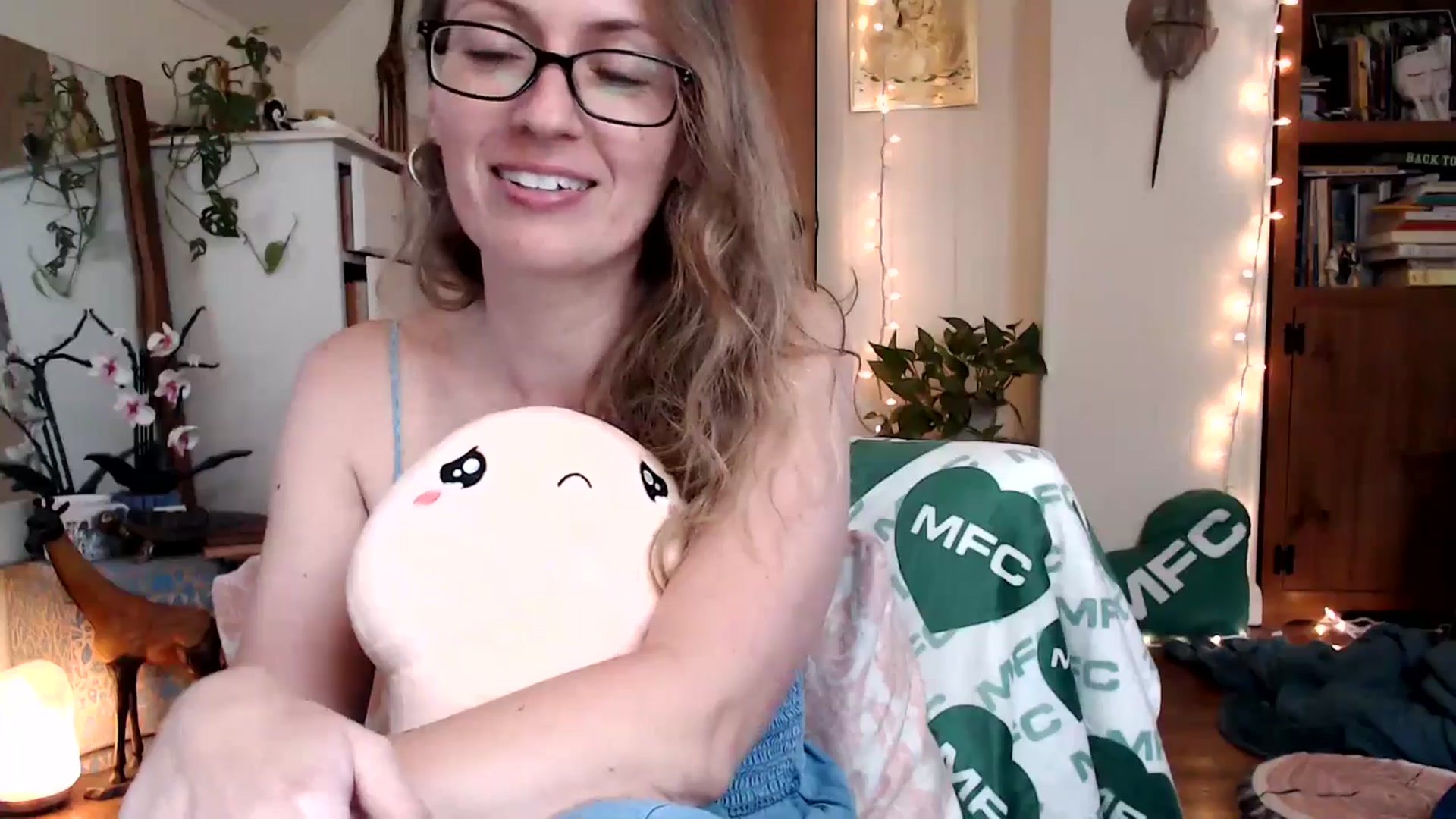 Gallery image thumbnail from WildflowerEm's myfreecams stream on, 09/30/2025, 19:10 image 2 of 20