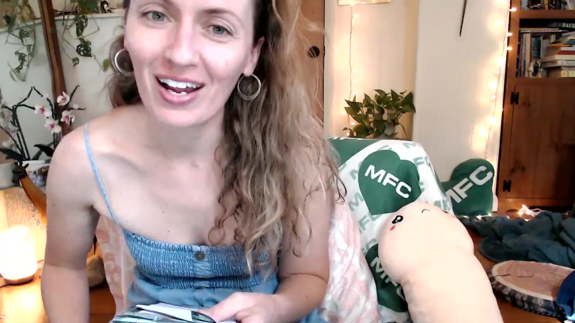 Gallery image thumbnail from WildflowerEm's myfreecams stream on, 09/30/2025, 19:10 image 5 of 20