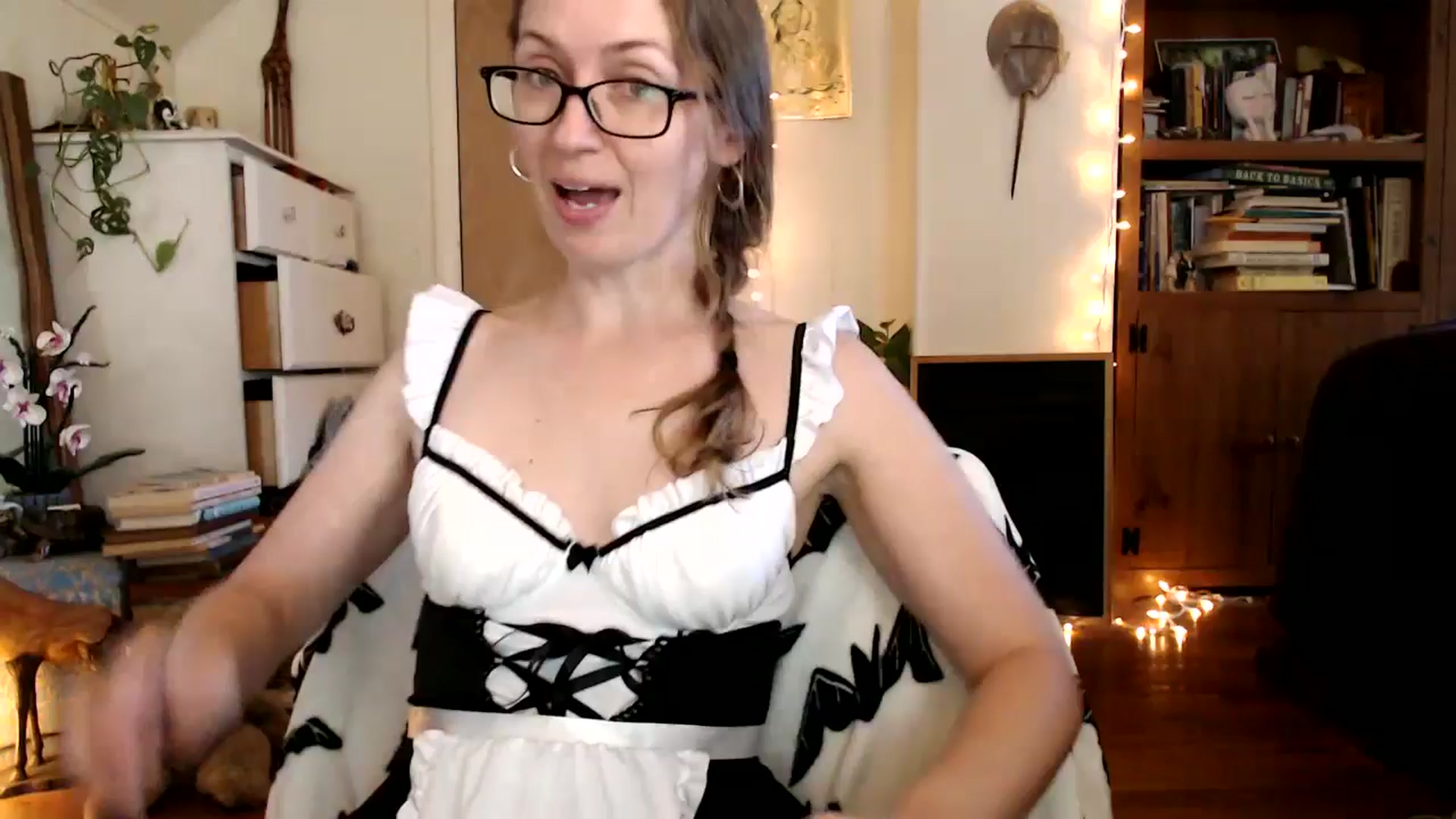 Gallery image thumbnail from WildflowerEm's myfreecams stream on, 10/10/2025, 19:17 image 1 of 20