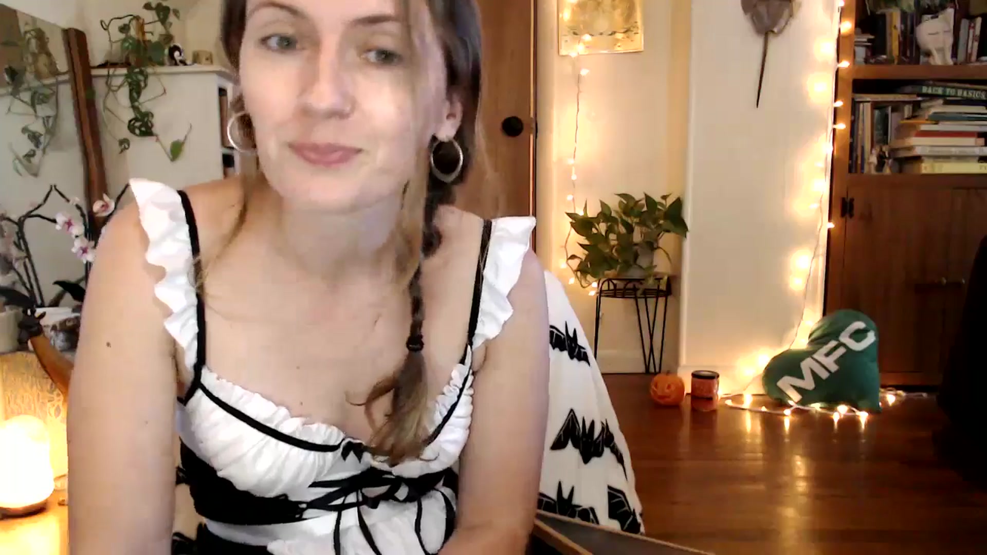 Gallery image thumbnail from WildflowerEm's myfreecams stream on, 10/10/2025, 19:17 image 4 of 20