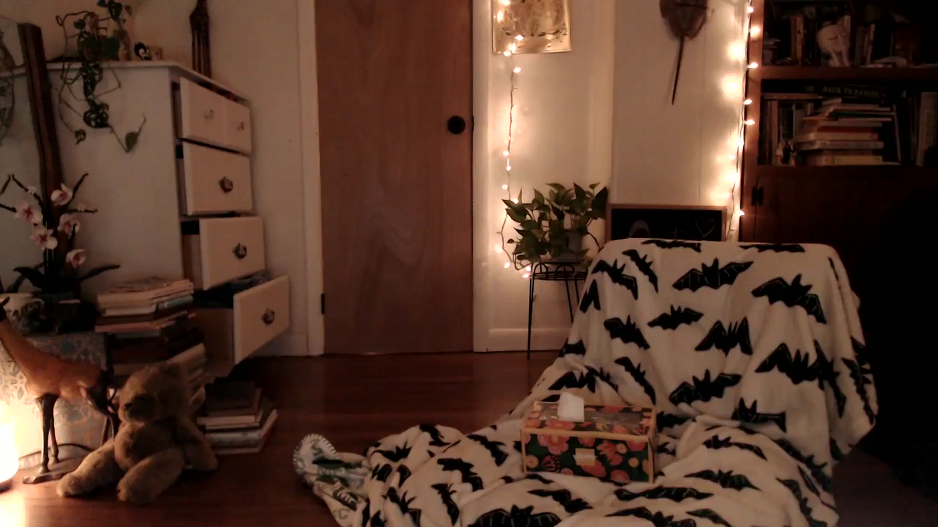 Gallery image thumbnail from WildflowerEm's myfreecams stream on, 10/12/2025, 23:10 image 17 of 20