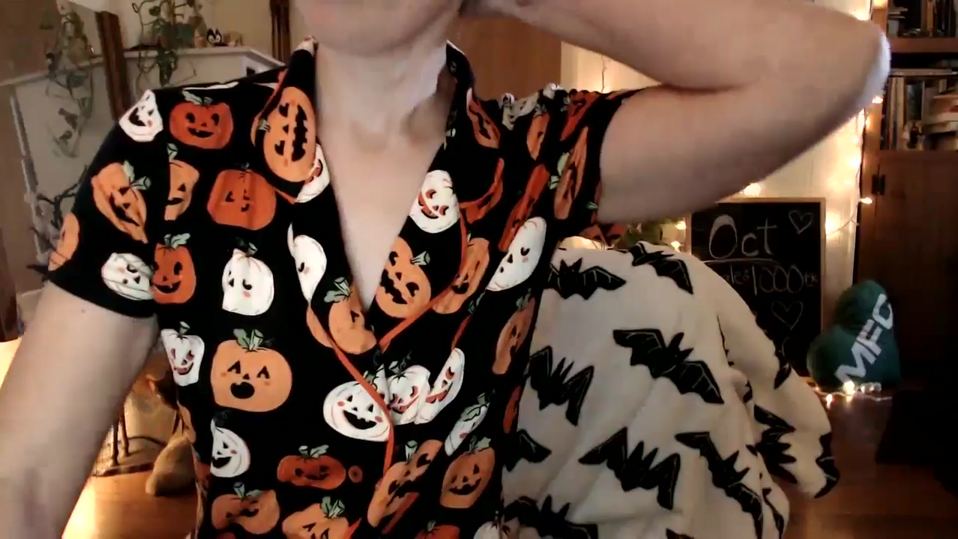 Gallery image thumbnail from WildflowerEm's myfreecams stream on, 10/16/2025, 19:24 image 17 of 20