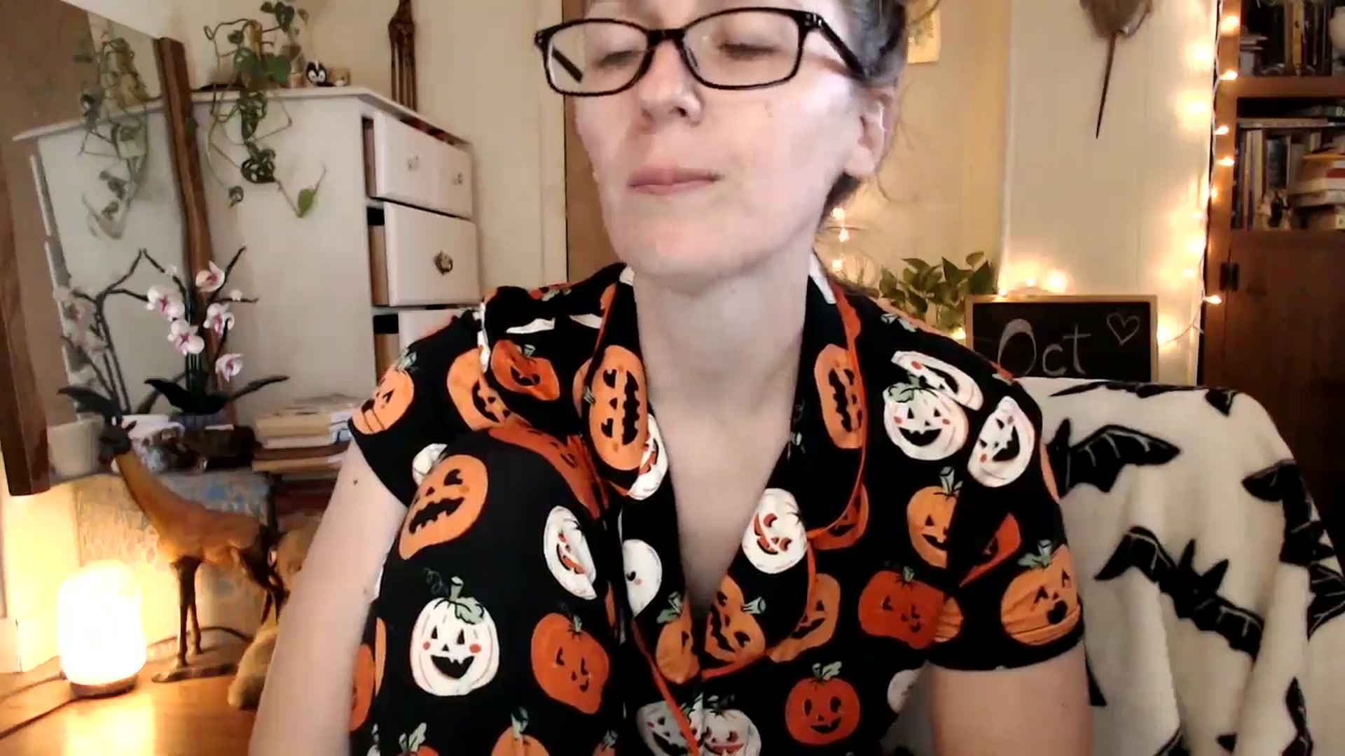 Gallery image thumbnail from WildflowerEm's myfreecams stream on, 10/16/2025, 19:24 image 6 of 20