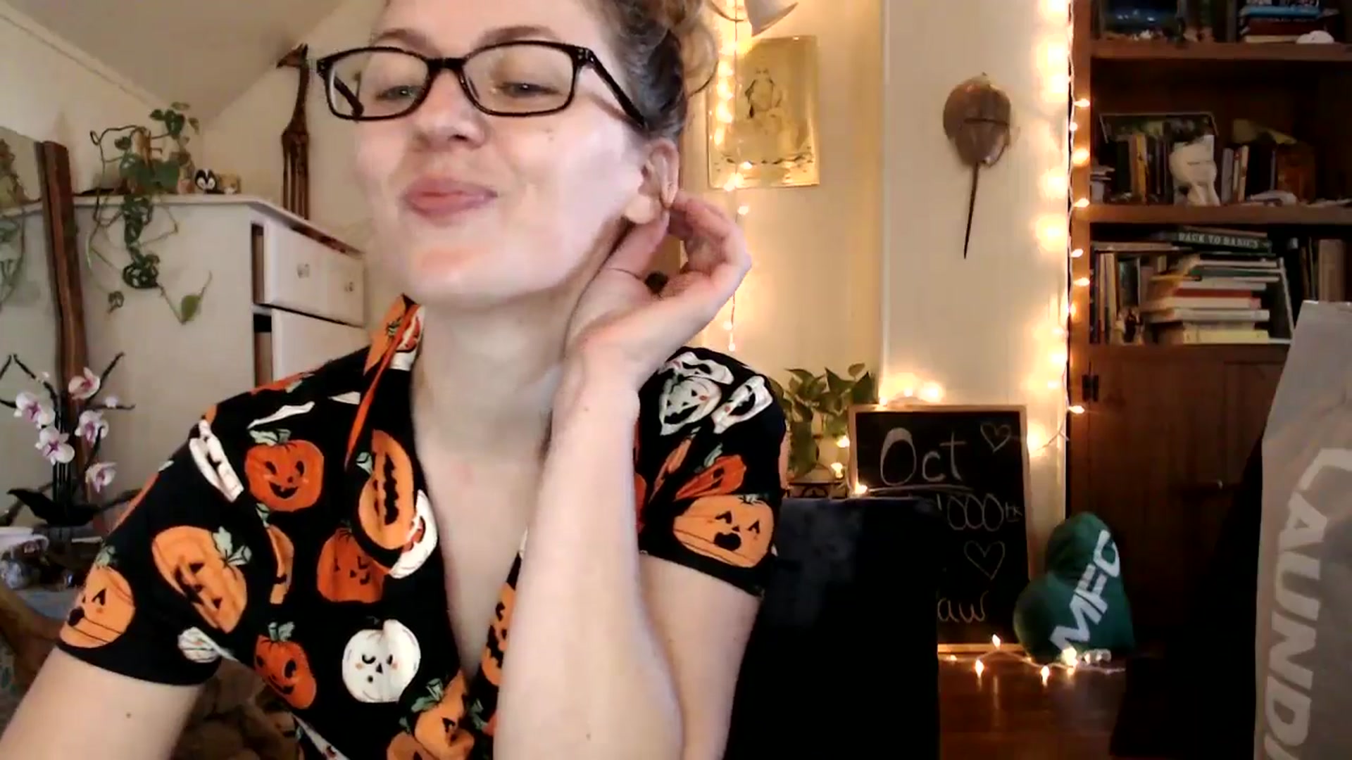 Gallery image thumbnail from WildflowerEm's myfreecams stream on, 10/16/2025, 19:24 image 3 of 20