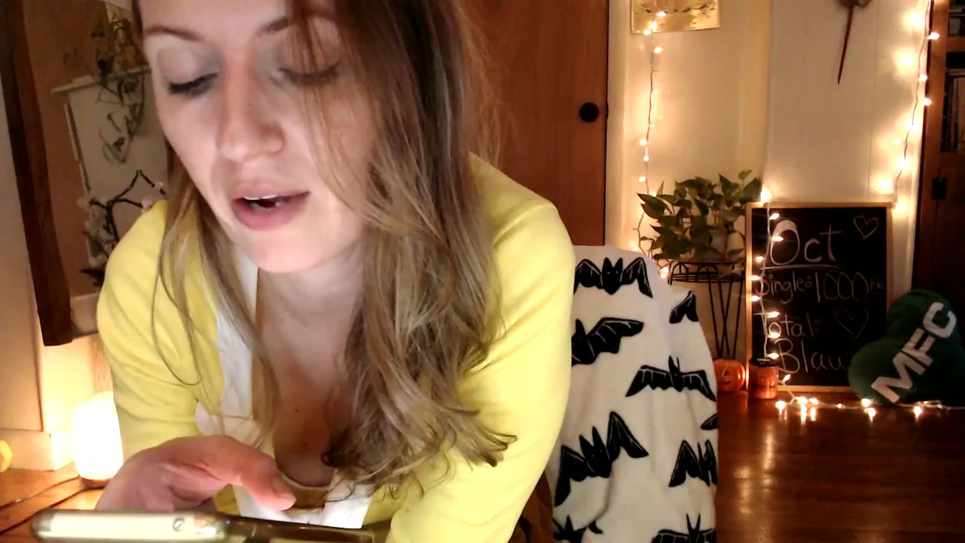 Gallery image thumbnail from WildflowerEm's myfreecams stream on, 10/30/2025, 19:18 image 1 of 20
