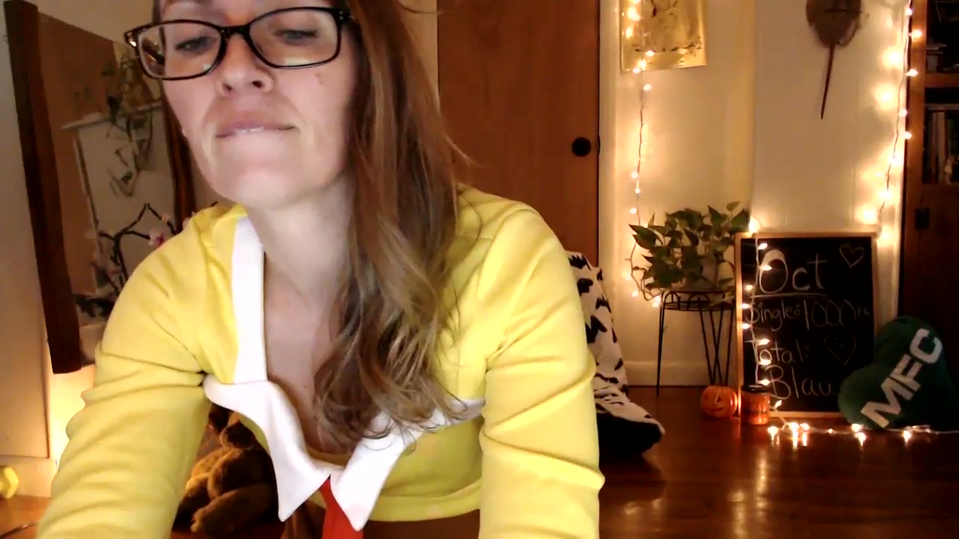 Gallery image thumbnail from WildflowerEm's myfreecams stream on, 10/30/2025, 19:18 image 5 of 20