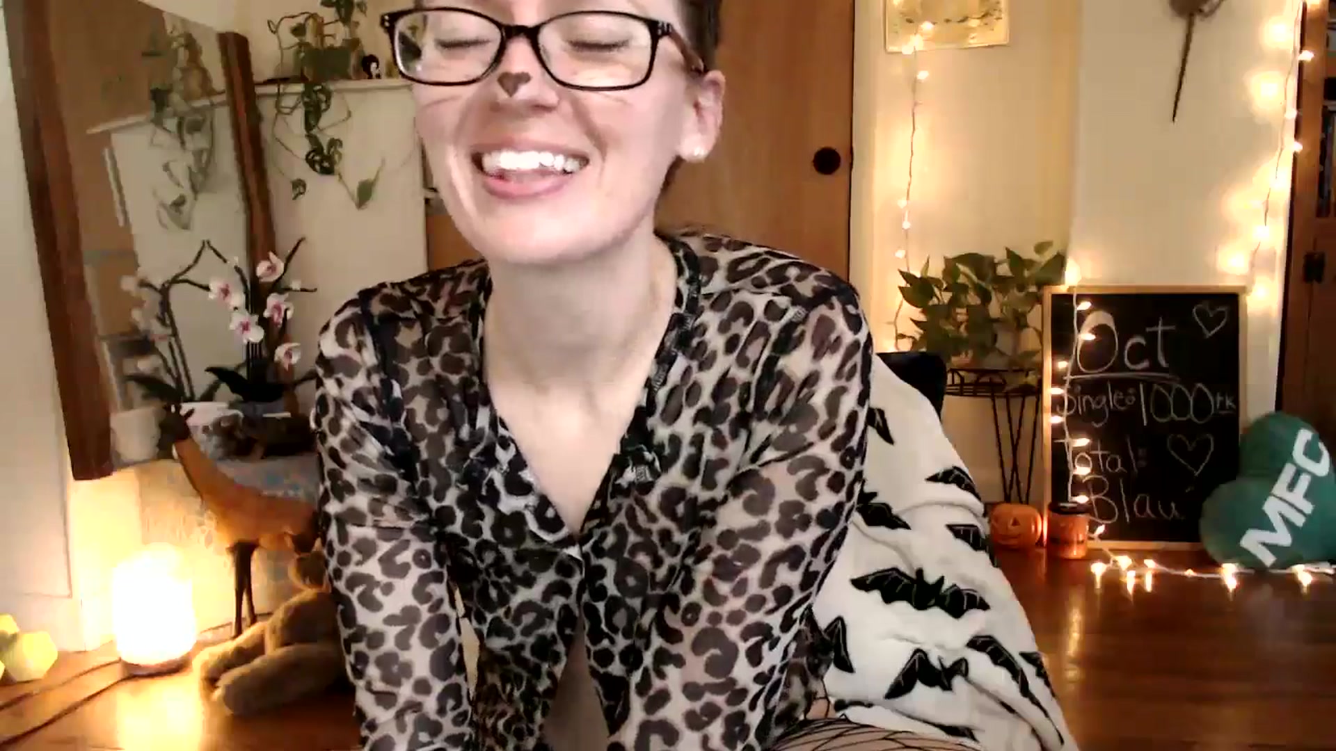 Gallery image thumbnail from WildflowerEm's myfreecams stream on, 10/31/2025, 19:10 image 17 of 20