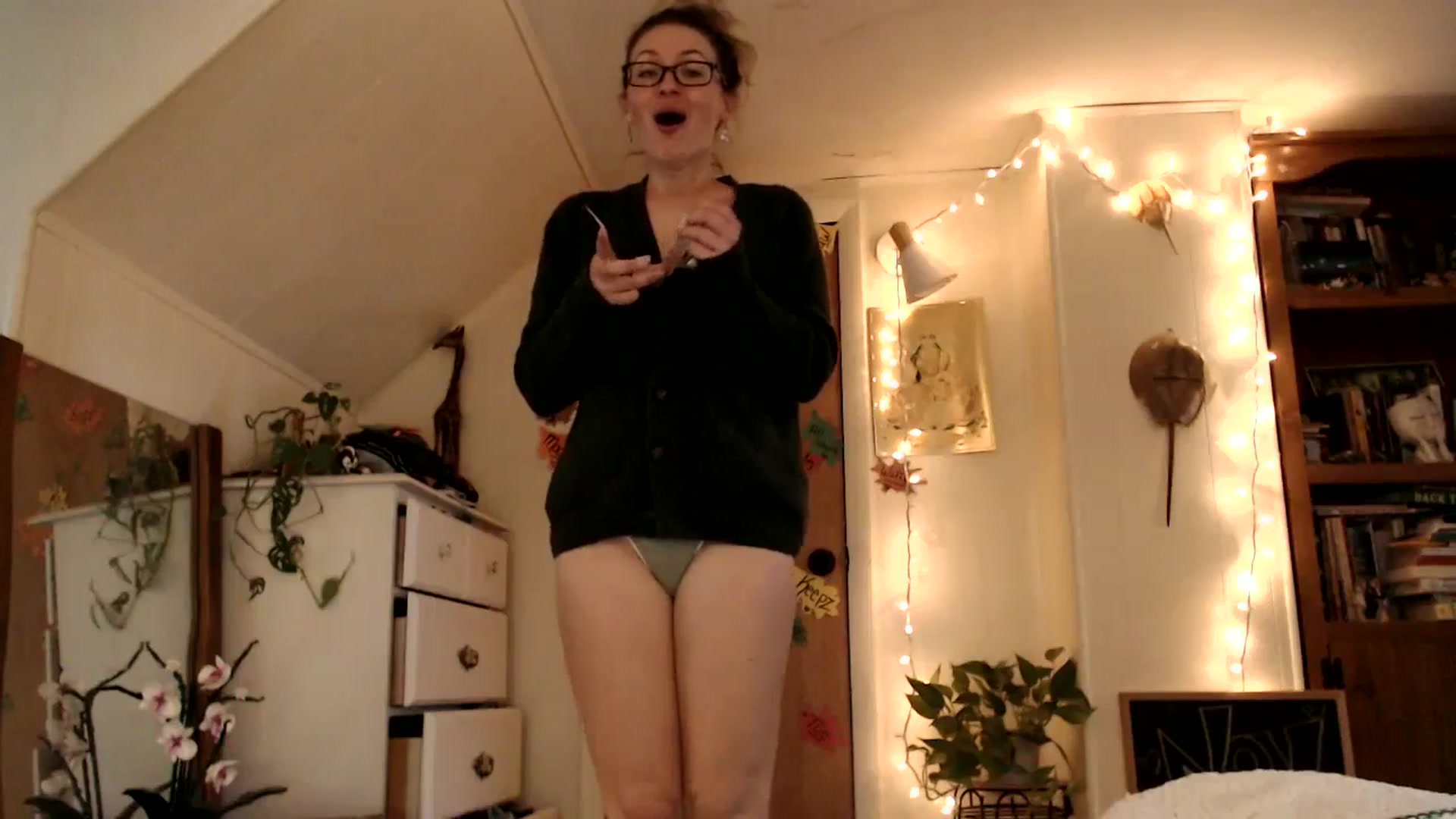 Gallery image thumbnail from WildflowerEm's myfreecams stream on, 11/07/2025, 20:09 image 15 of 20