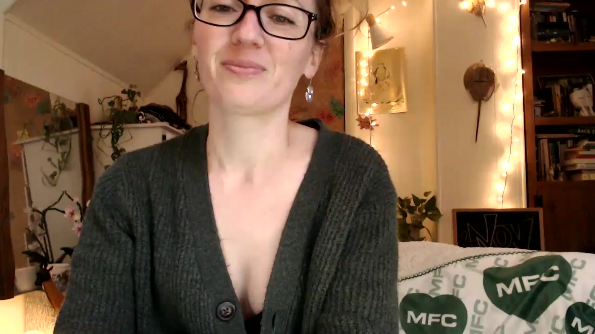 Gallery image thumbnail from WildflowerEm's myfreecams stream on, 11/07/2025, 20:09 image 19 of 20