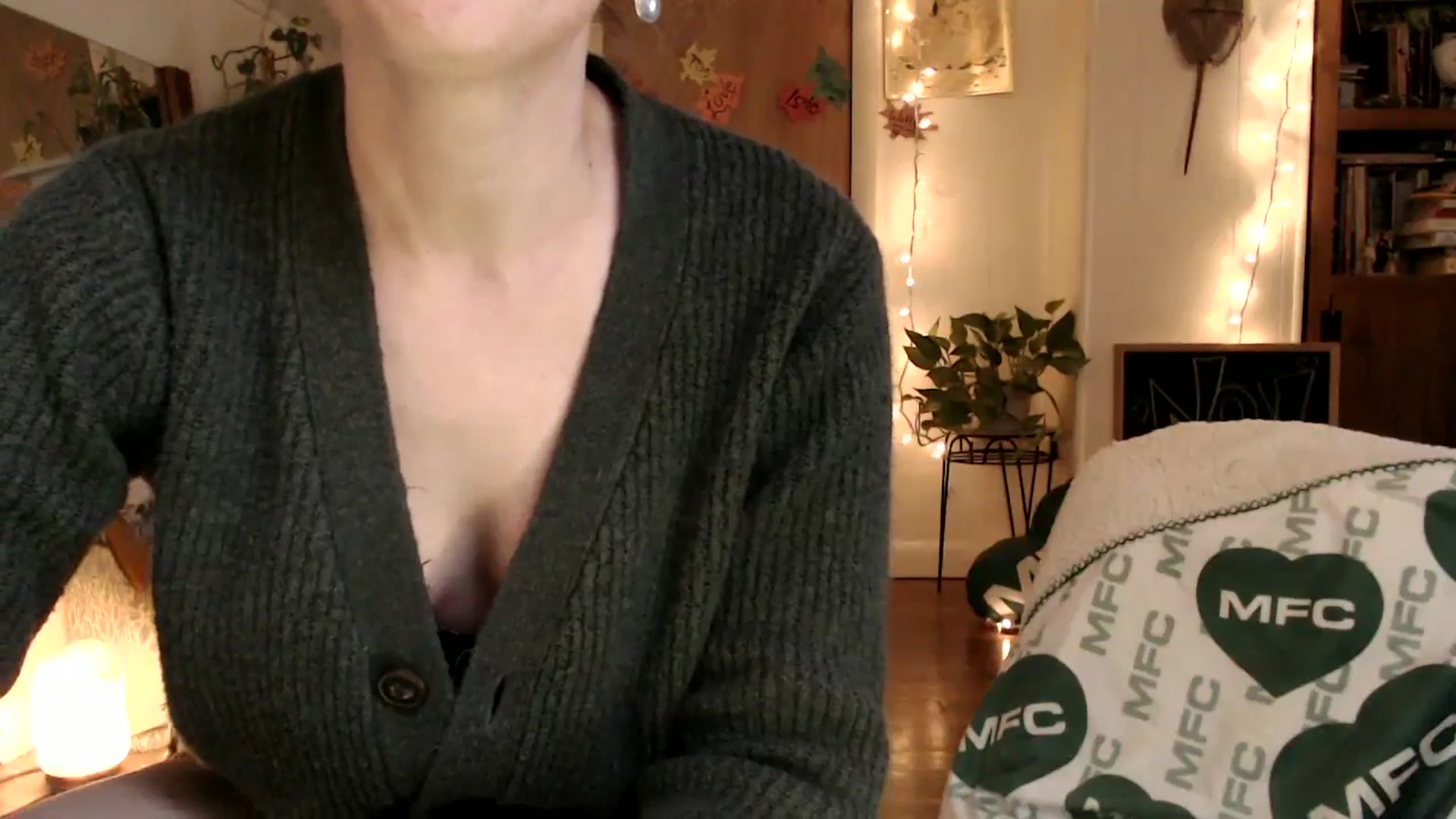 Gallery image thumbnail from WildflowerEm's myfreecams stream on, 11/07/2025, 20:09 image 13 of 20