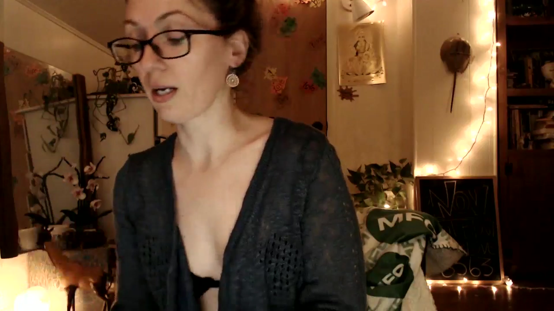 Gallery image thumbnail from WildflowerEm's myfreecams stream on, 11/09/2025, 23:46 image 3 of 20