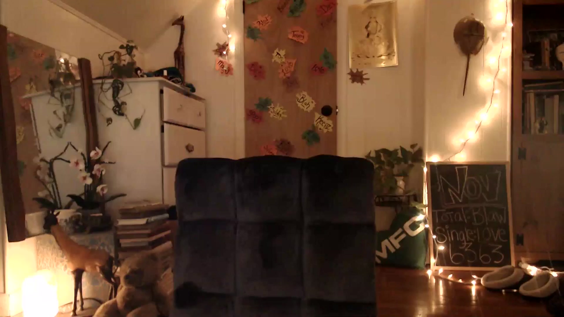 Gallery image thumbnail from WildflowerEm's myfreecams stream on, 11/16/2025, 23:42 image 6 of 20