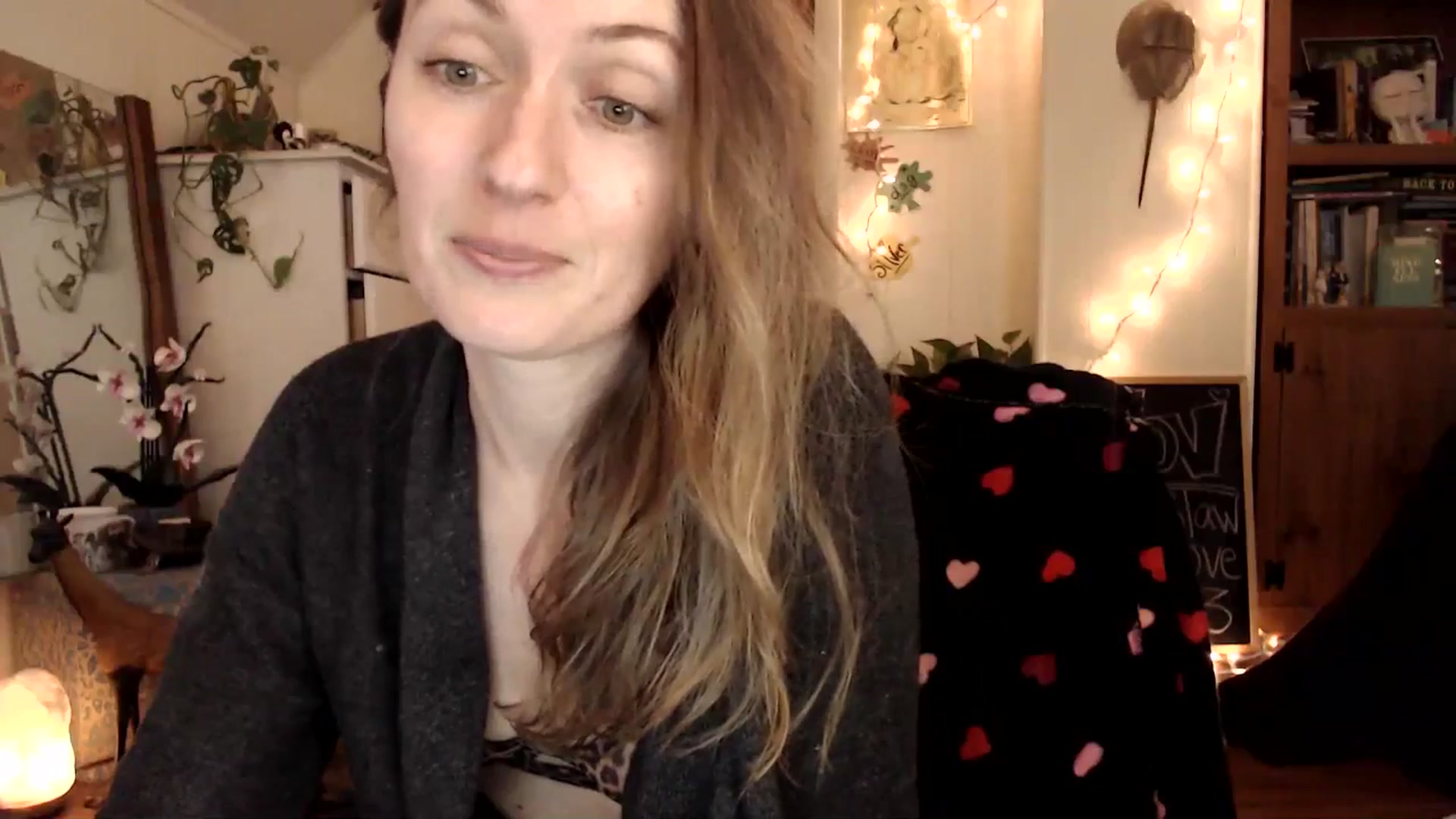 Gallery image thumbnail from WildflowerEm's myfreecams stream on, 11/25/2025, 20:10 image 11 of 20