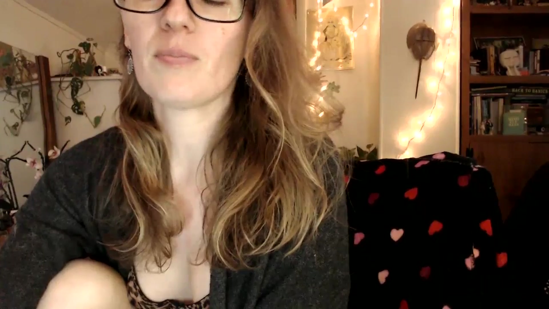 Gallery image thumbnail from WildflowerEm's myfreecams stream on, 11/25/2025, 20:10 image 5 of 20