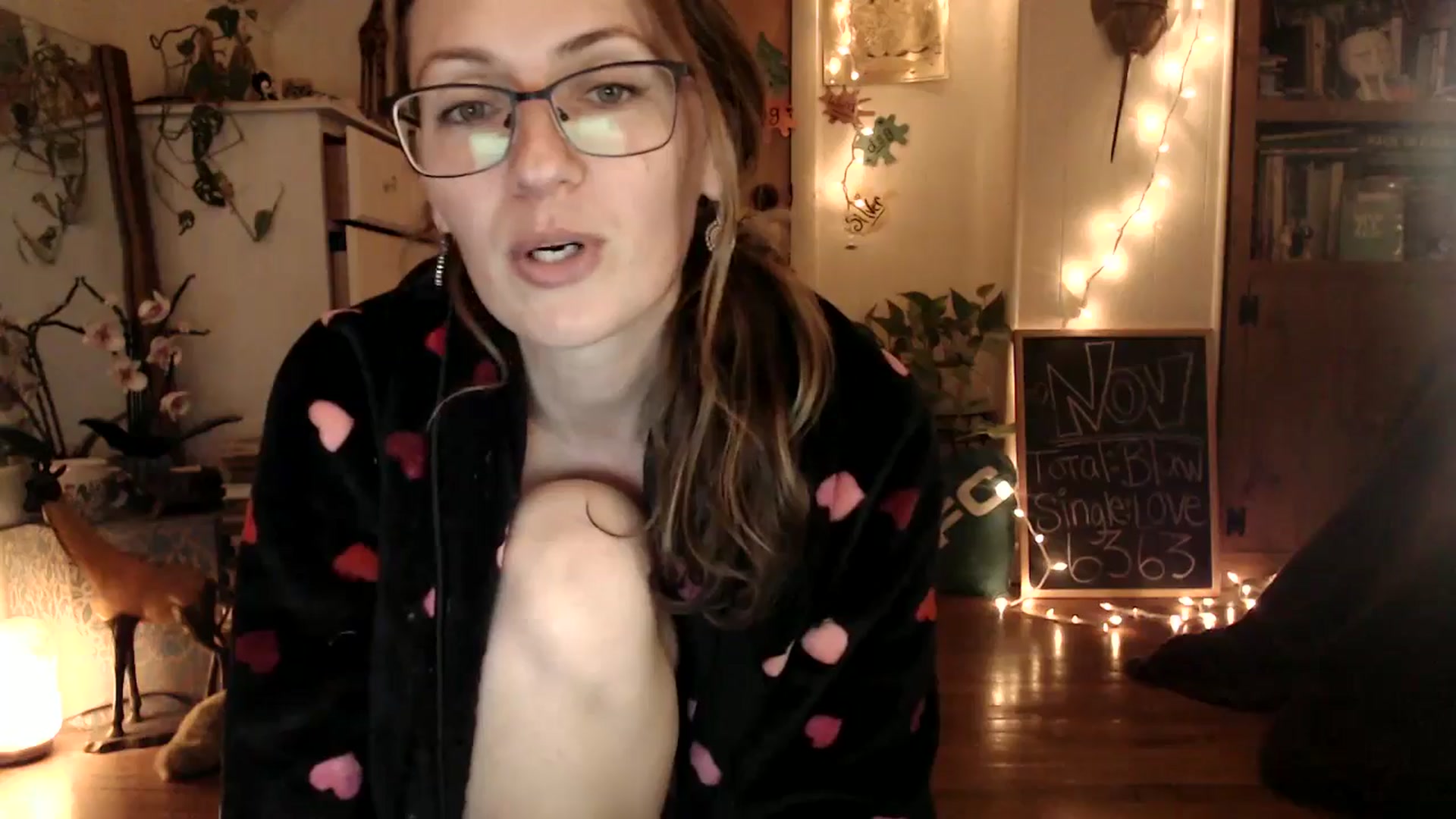 Gallery image thumbnail from WildflowerEm's myfreecams stream on, 11/29/2025, 24:01 image 9 of 20