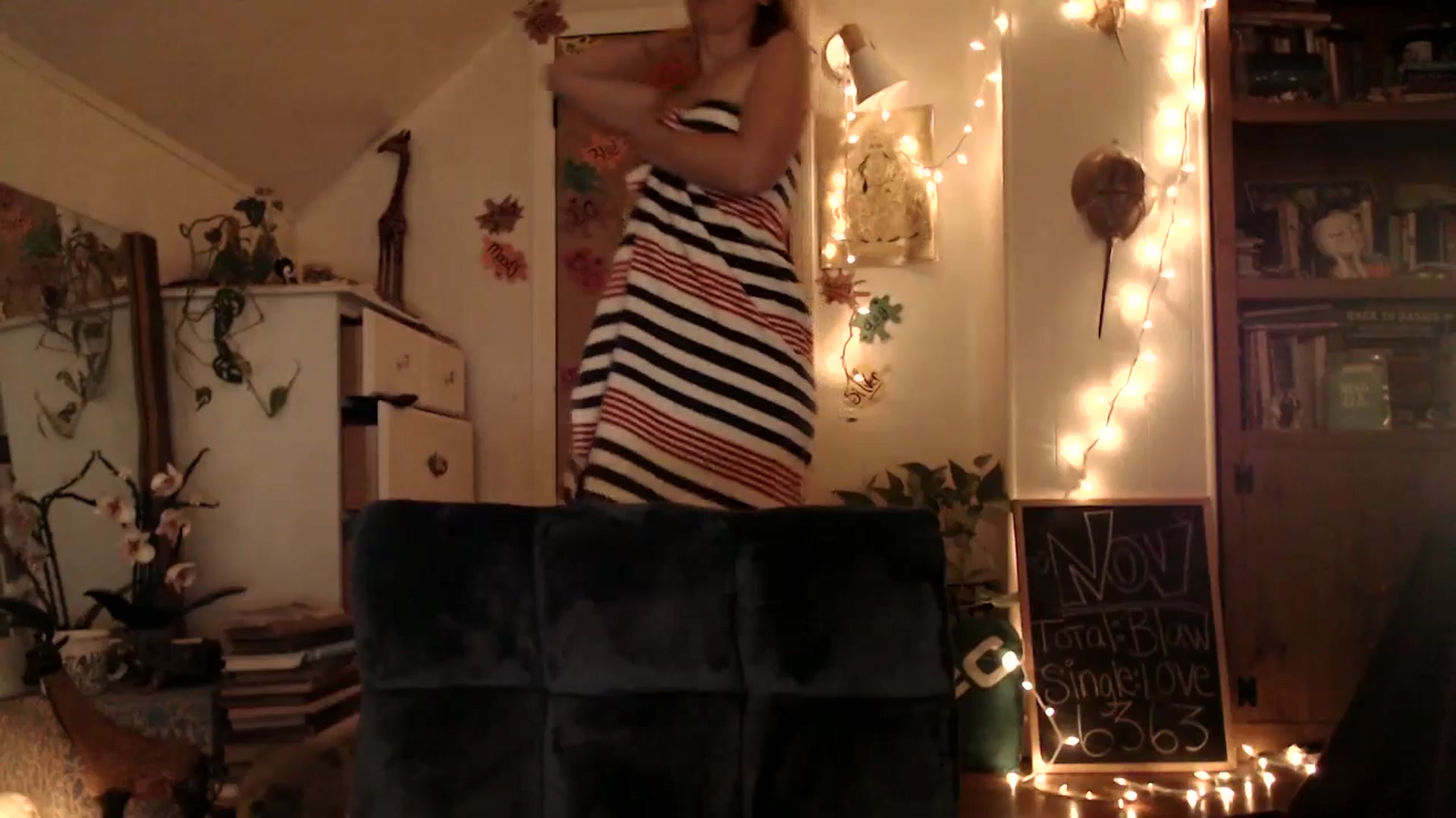 Gallery image thumbnail from WildflowerEm's myfreecams stream on, 11/30/2025, 03:29 image 6 of 20