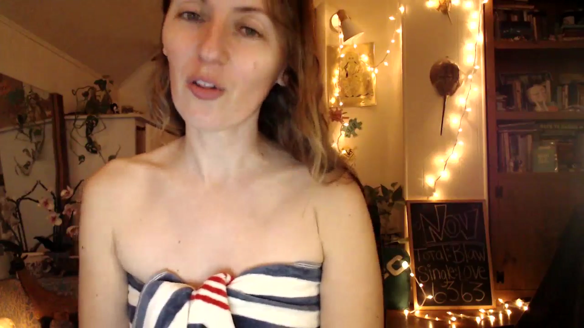 Gallery image thumbnail from WildflowerEm's myfreecams stream on, 11/30/2025, 03:29 image 4 of 20