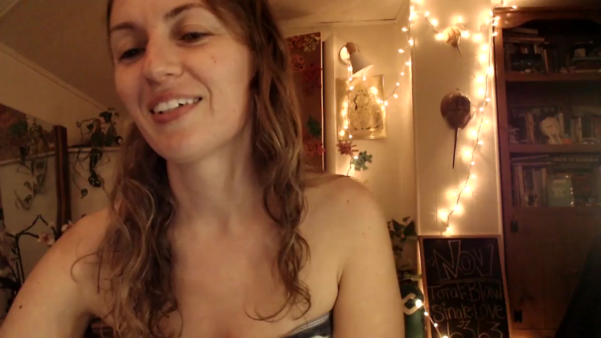 Gallery image thumbnail from WildflowerEm's myfreecams stream on, 11/30/2025, 03:29 image 1 of 20