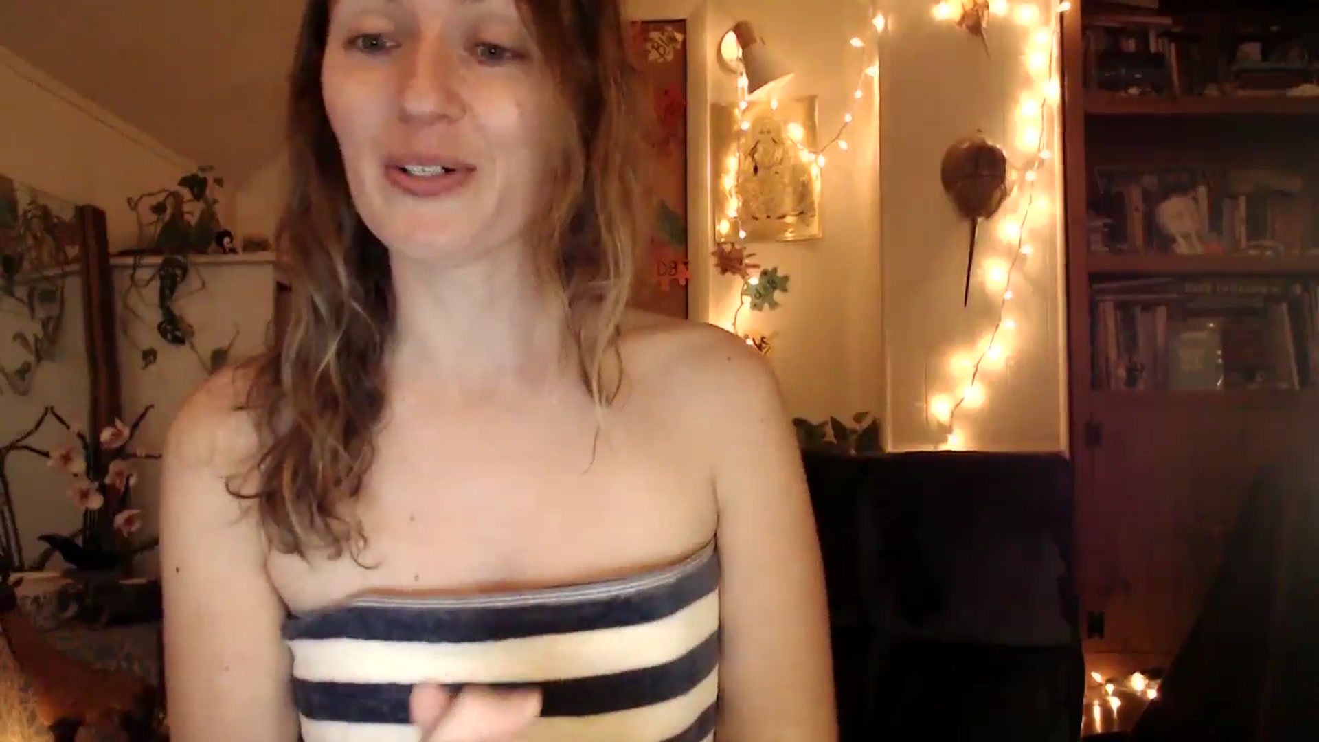 Gallery image thumbnail from WildflowerEm's myfreecams stream on, 11/30/2025, 03:29 image 15 of 20