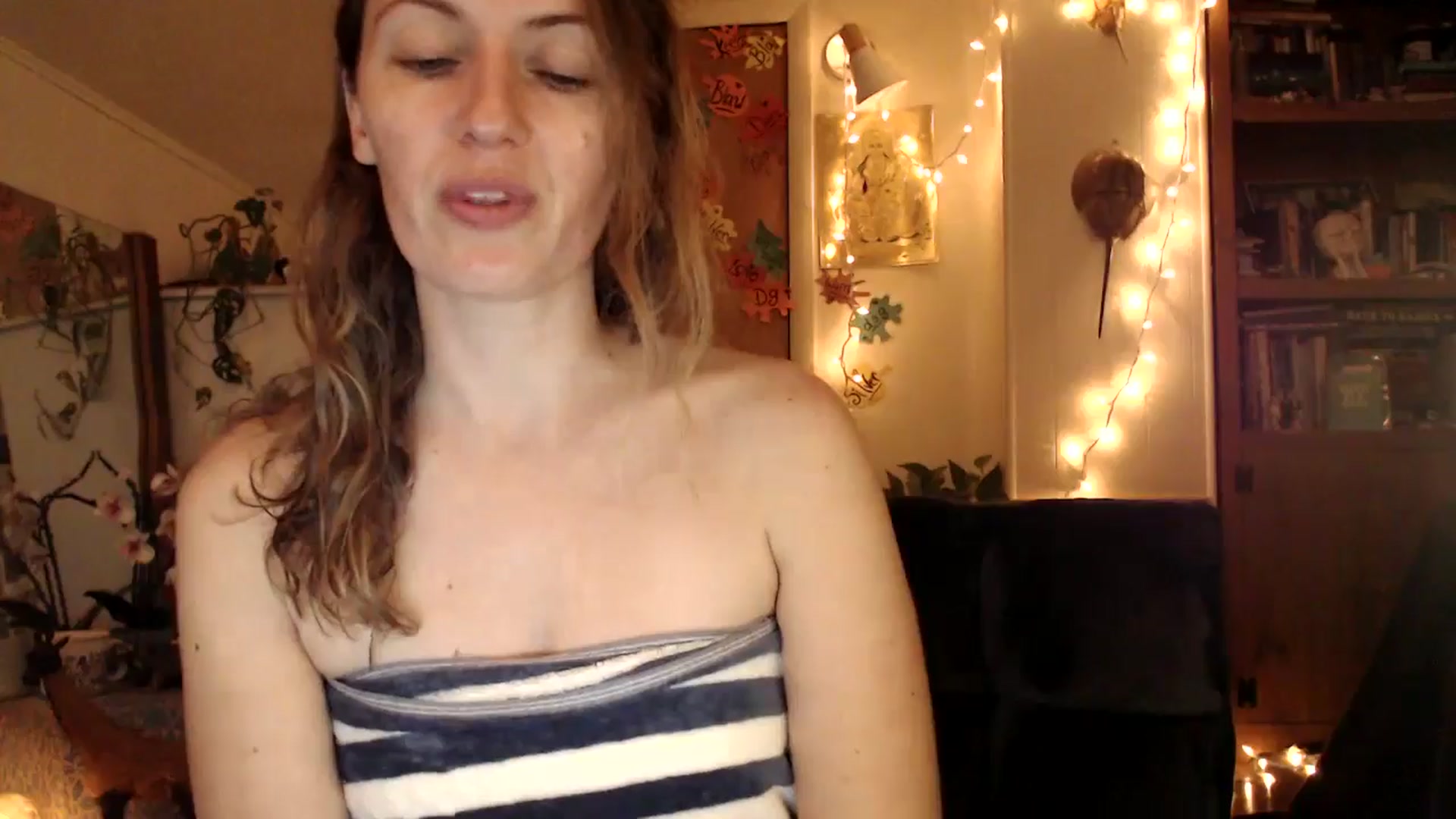 Gallery image thumbnail from WildflowerEm's myfreecams stream on, 11/30/2025, 03:29 image 10 of 20