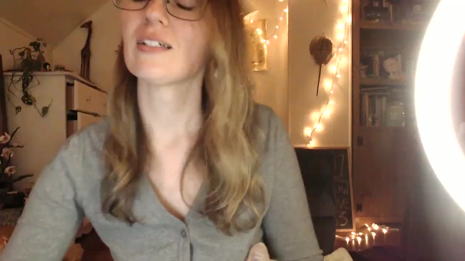 Gallery image thumbnail from WildflowerEm's myfreecams stream on, 12/01/2025, 24:07 image 10 of 20