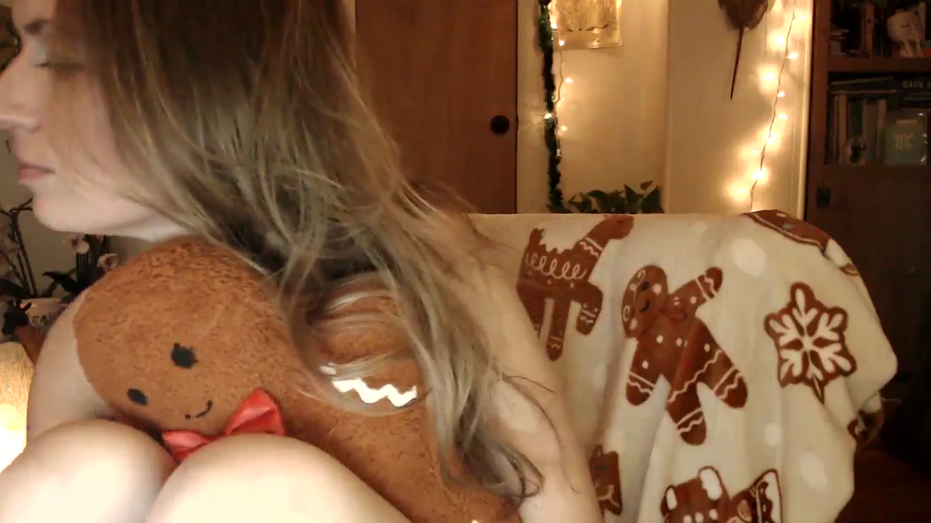Gallery image thumbnail from WildflowerEm's myfreecams stream on, 12/05/2025, 21:28 image 20 of 20