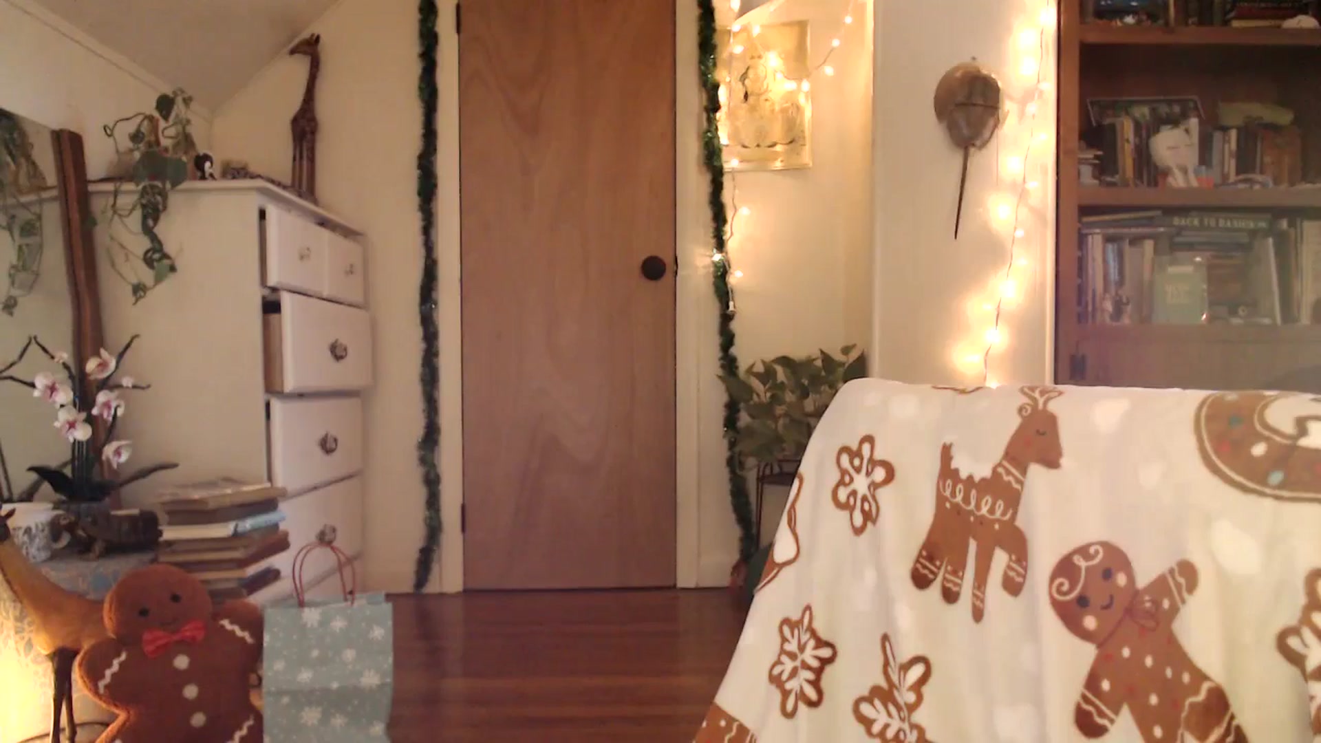 Gallery image thumbnail from WildflowerEm's myfreecams stream on, 12/05/2025, 21:28 image 6 of 20