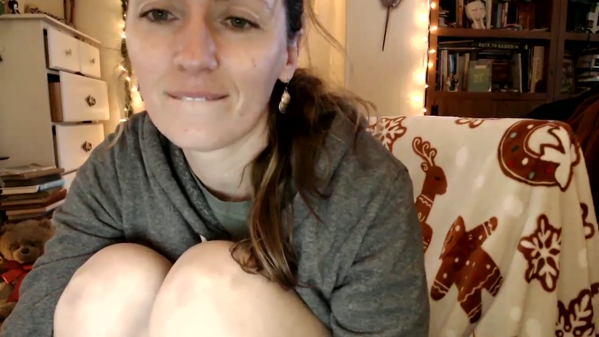 Gallery image thumbnail from WildflowerEm's myfreecams stream on, 12/11/2025, 20:22 image 12 of 20