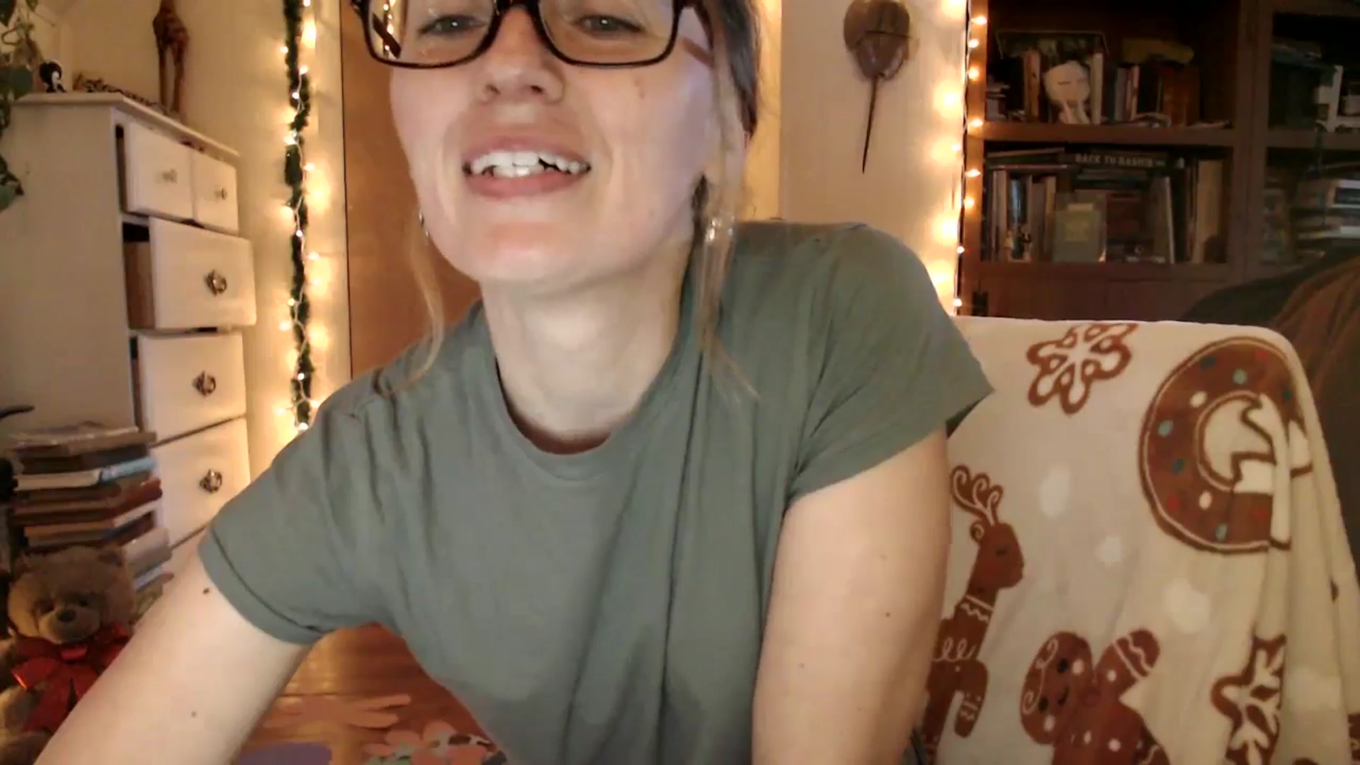 Gallery image thumbnail from WildflowerEm's myfreecams stream on, 12/11/2025, 20:22 image 17 of 20