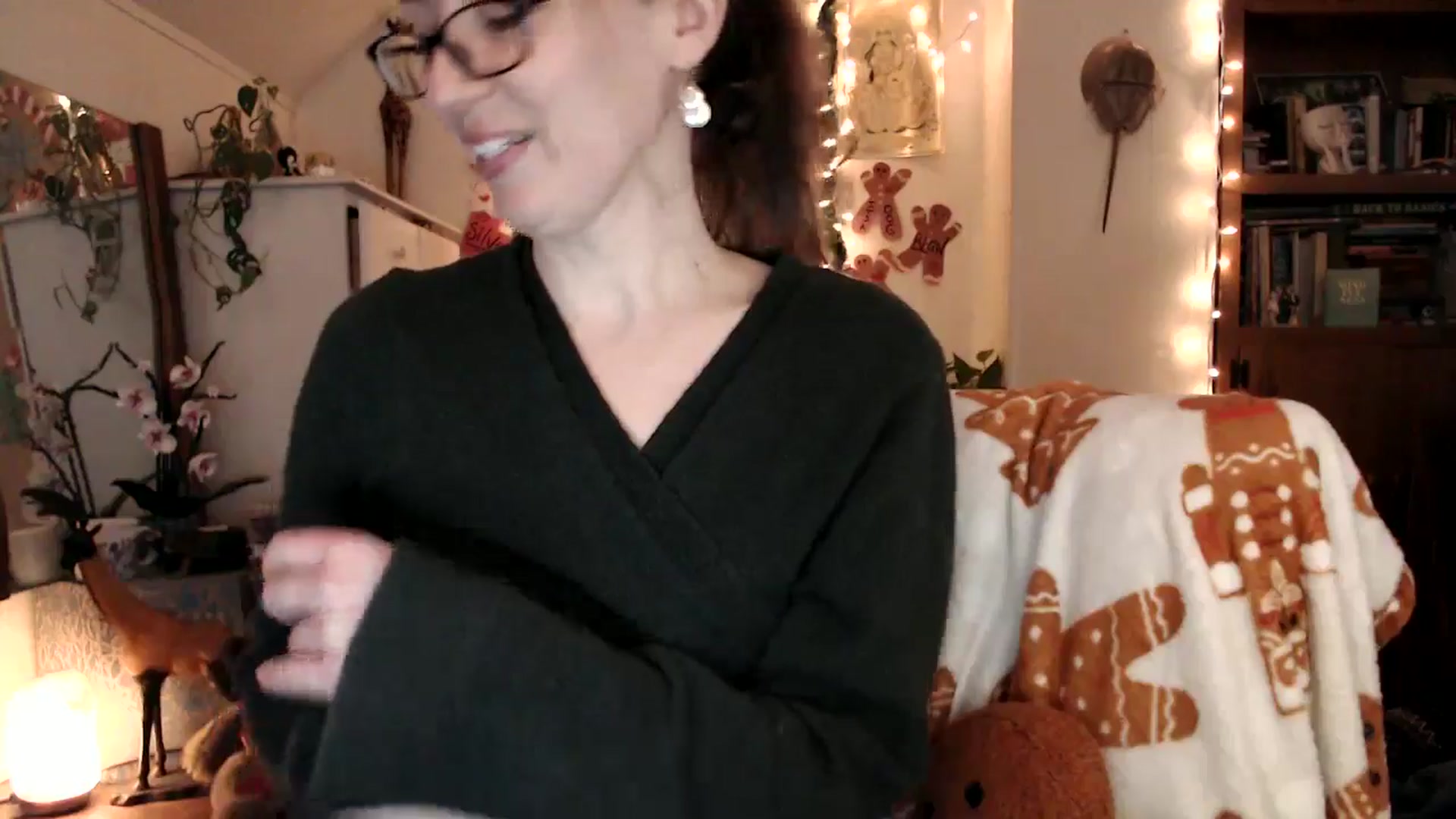 Gallery image thumbnail from WildflowerEm's myfreecams stream on, 12/21/2025, 23:07 image 4 of 20