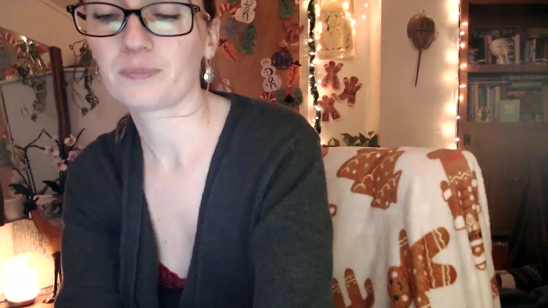 Gallery image thumbnail from WildflowerEm's myfreecams stream on, 12/21/2025, 23:07 image 6 of 20