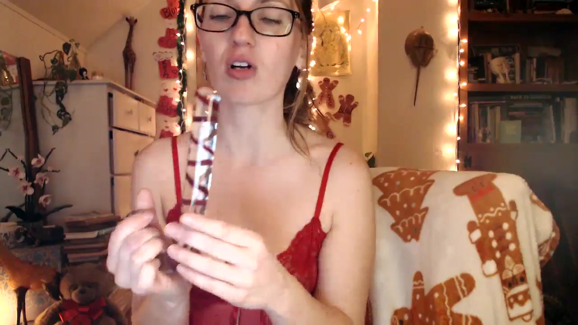 Gallery image thumbnail from WildflowerEm's myfreecams stream on, 12/21/2025, 23:07 image 13 of 20