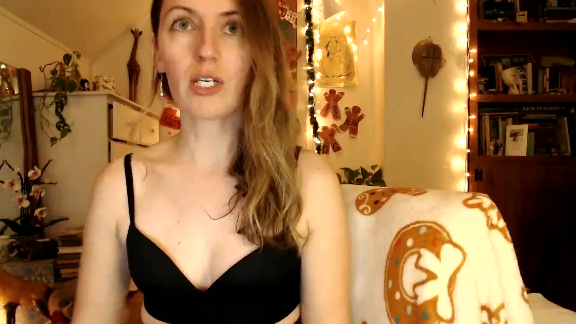 Gallery image thumbnail from WildflowerEm's myfreecams stream on, 12/29/2025, 24:05 image 13 of 20