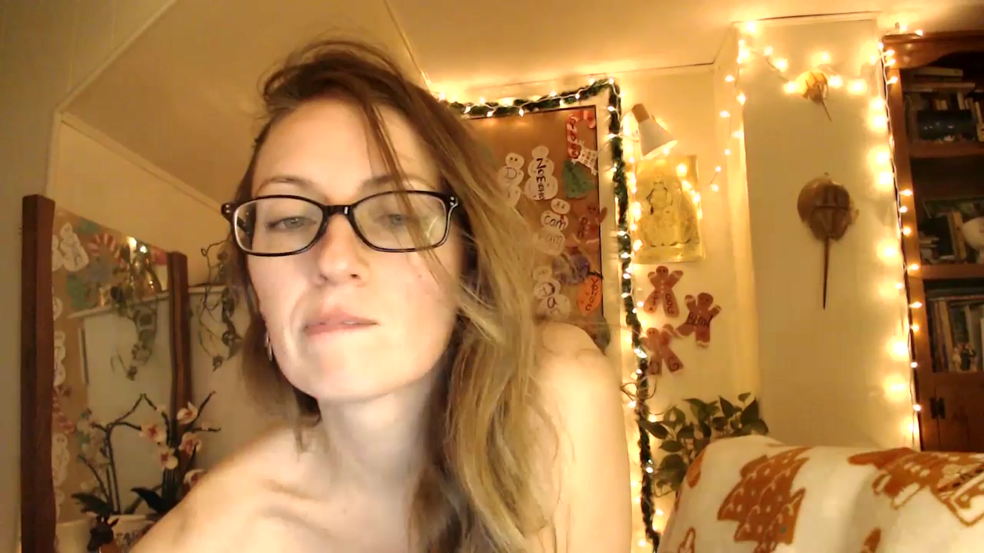 Gallery image thumbnail from WildflowerEm's myfreecams stream on, 12/31/2025, 24:51 image 20 of 20