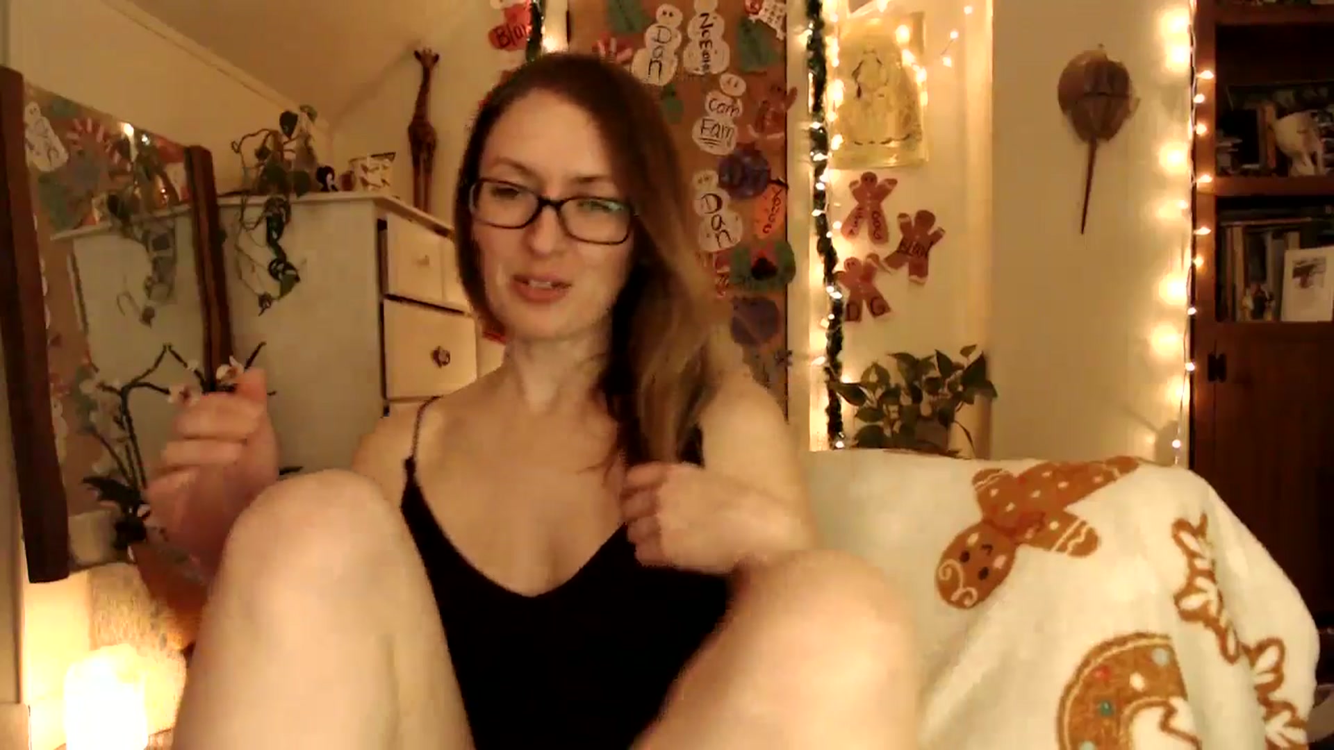 Gallery image thumbnail from WildflowerEm's myfreecams stream on, 12/31/2025, 24:51 image 7 of 20