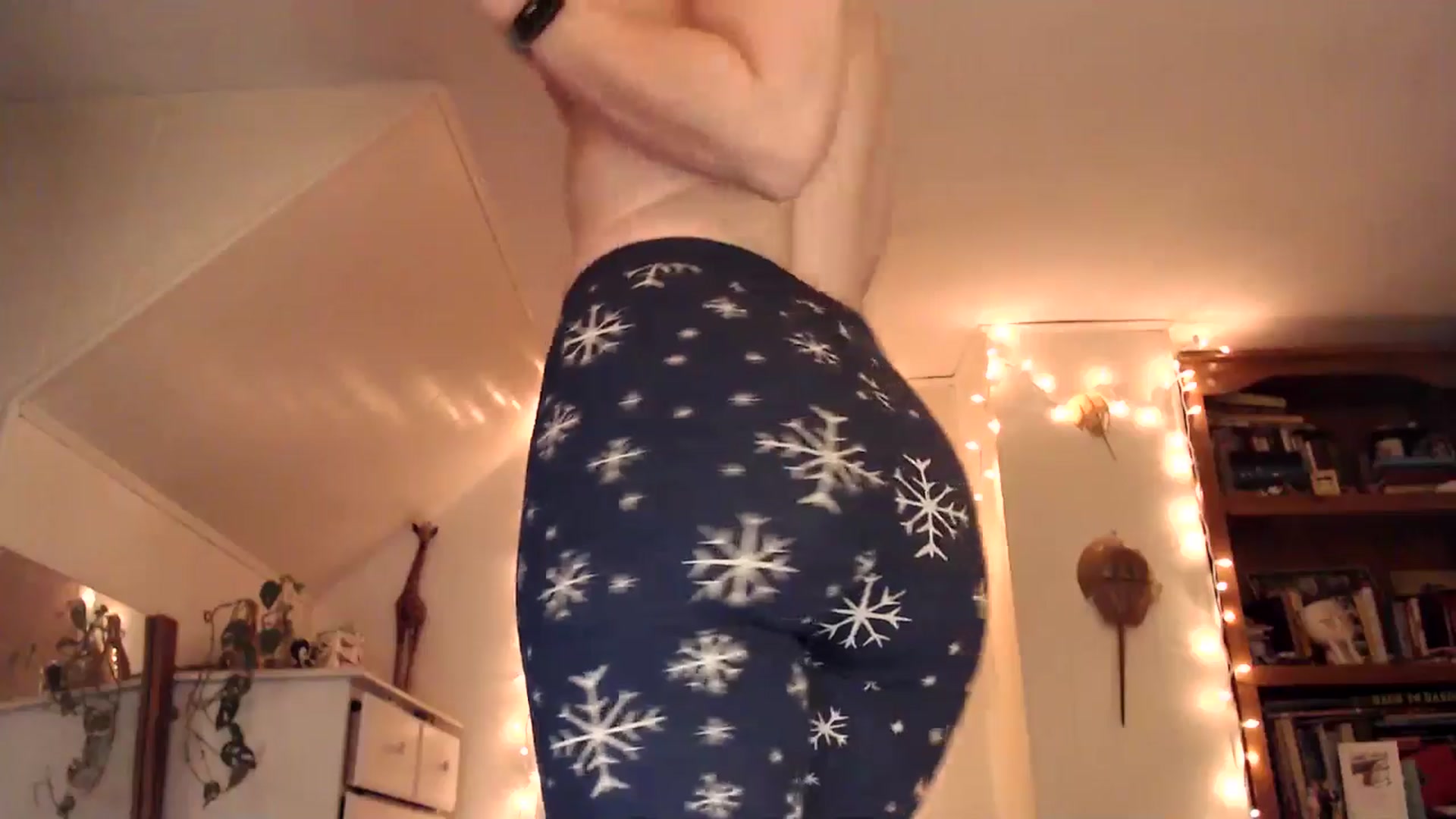 Gallery image thumbnail from WildflowerEm's myfreecams stream on, 01/04/2026, 23:39 image 7 of 20