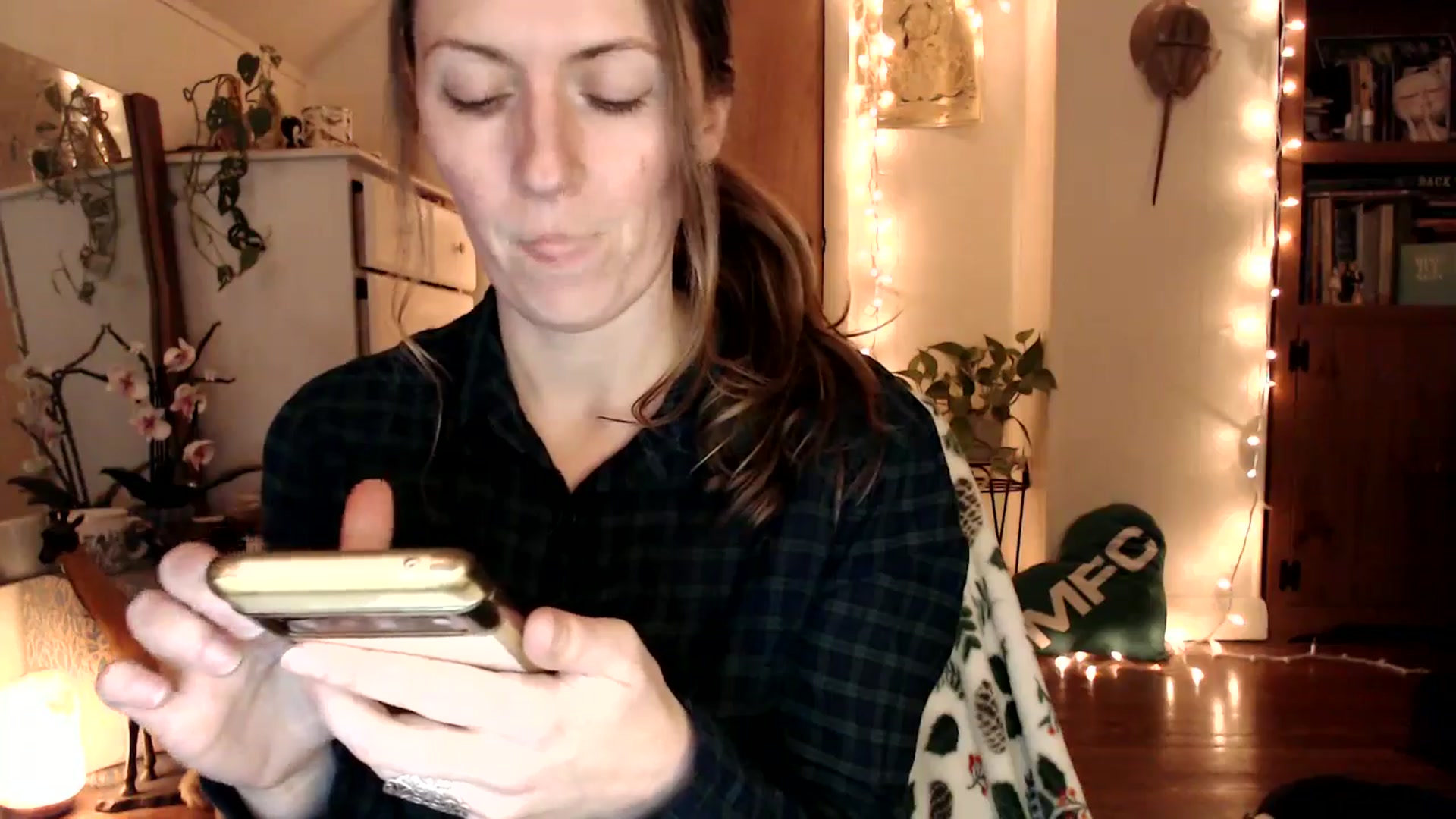 Gallery image thumbnail from WildflowerEm's myfreecams stream on, 01/17/2026, 24:36 image 6 of 20