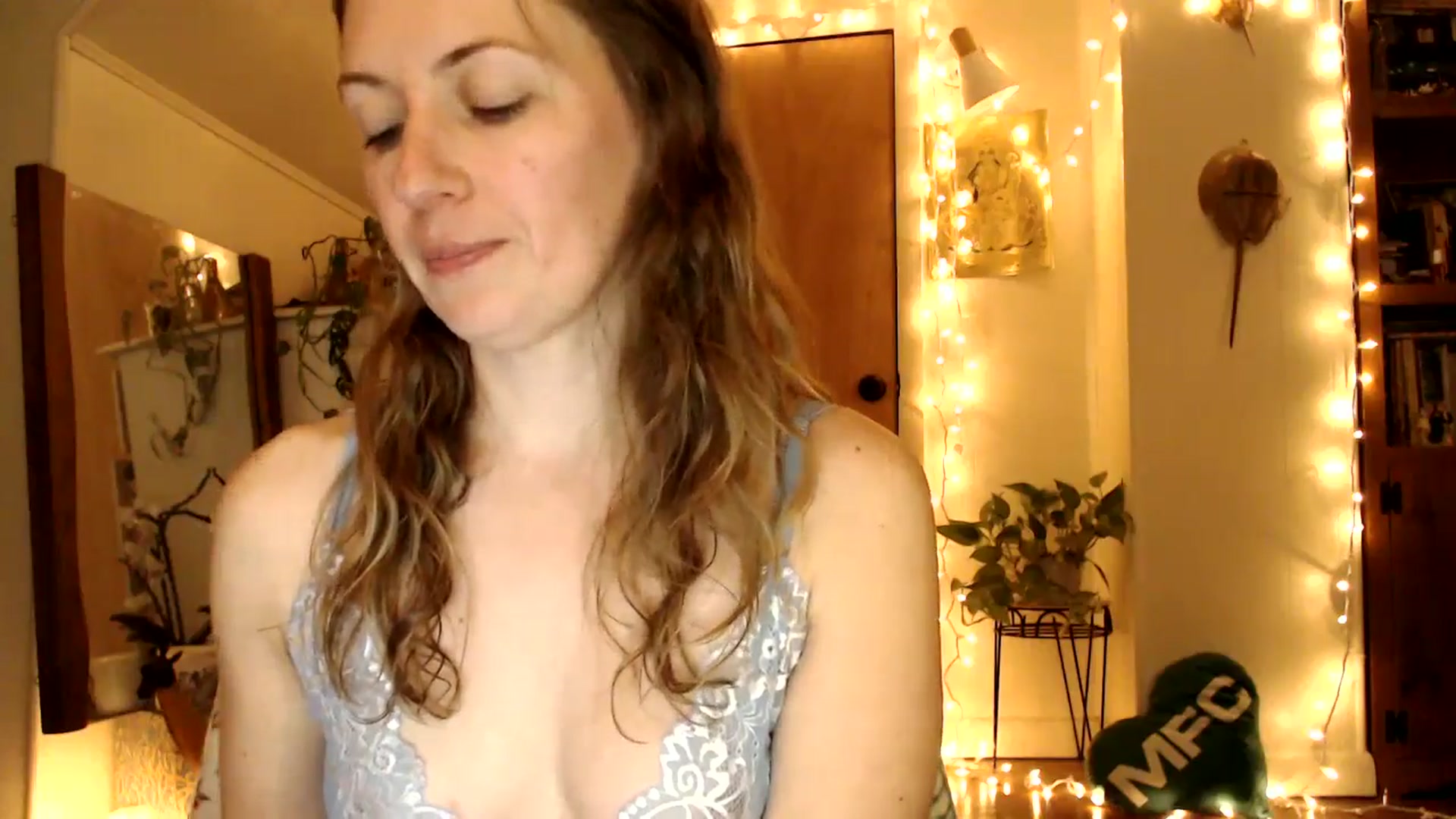 Gallery image thumbnail from WildflowerEm's myfreecams stream on, 02/01/2026, 24:04 image 15 of 20