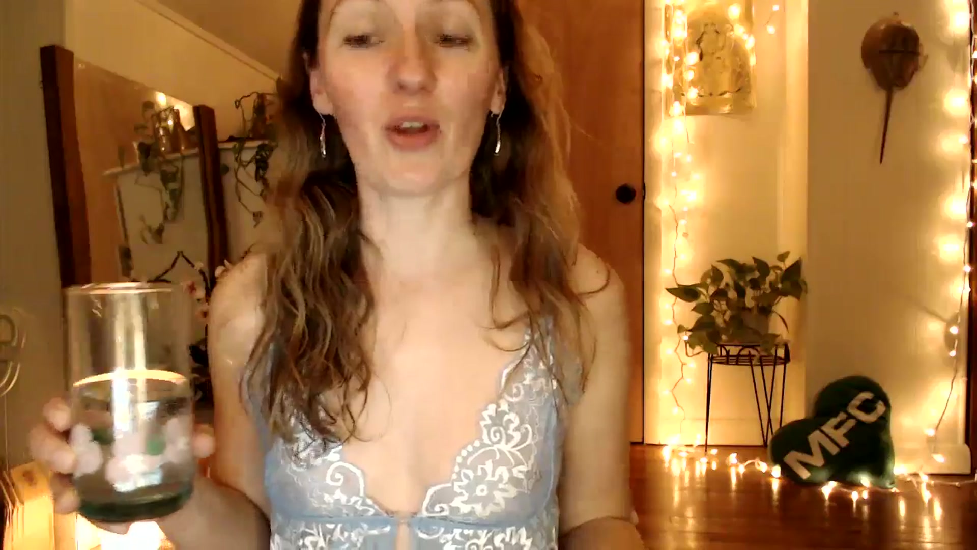 Gallery image thumbnail from WildflowerEm's myfreecams stream on, 02/01/2026, 24:32 image 4 of 20