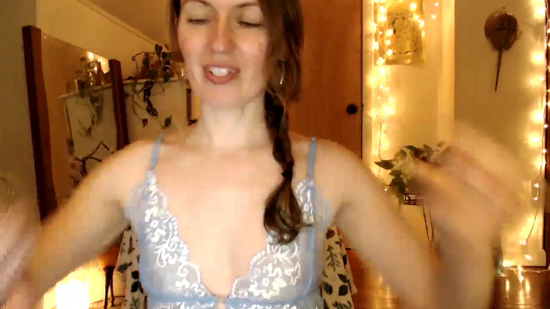 Gallery image thumbnail from WildflowerEm's myfreecams stream on, 02/01/2026, 24:32 image 10 of 20