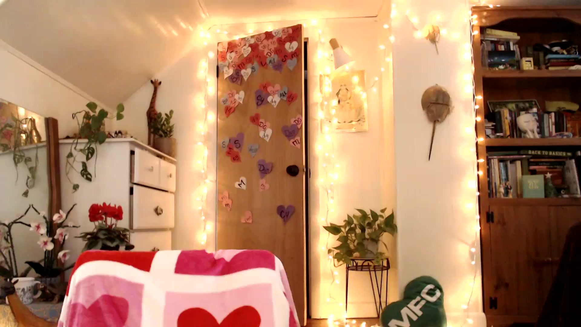 Gallery image thumbnail from WildflowerEm's myfreecams stream on, 02/16/2026, 24:26 image 2 of 20